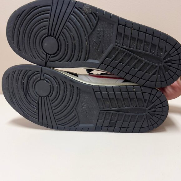 Jordan 1 Mid White Black Red (2022) Men's Size 14 - 554724-079 - Picture 7 of 8